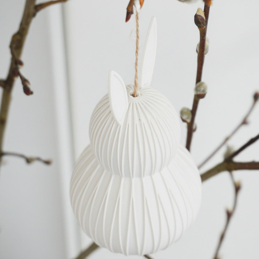 Minimalistischer Osterhasen Anhänger mit feiner 3D-Struktur
