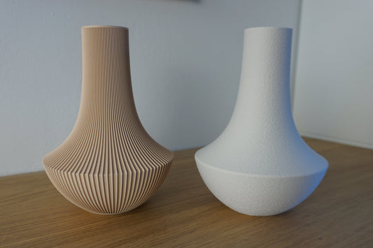 NOA – Die Vase, die alleine wirkt