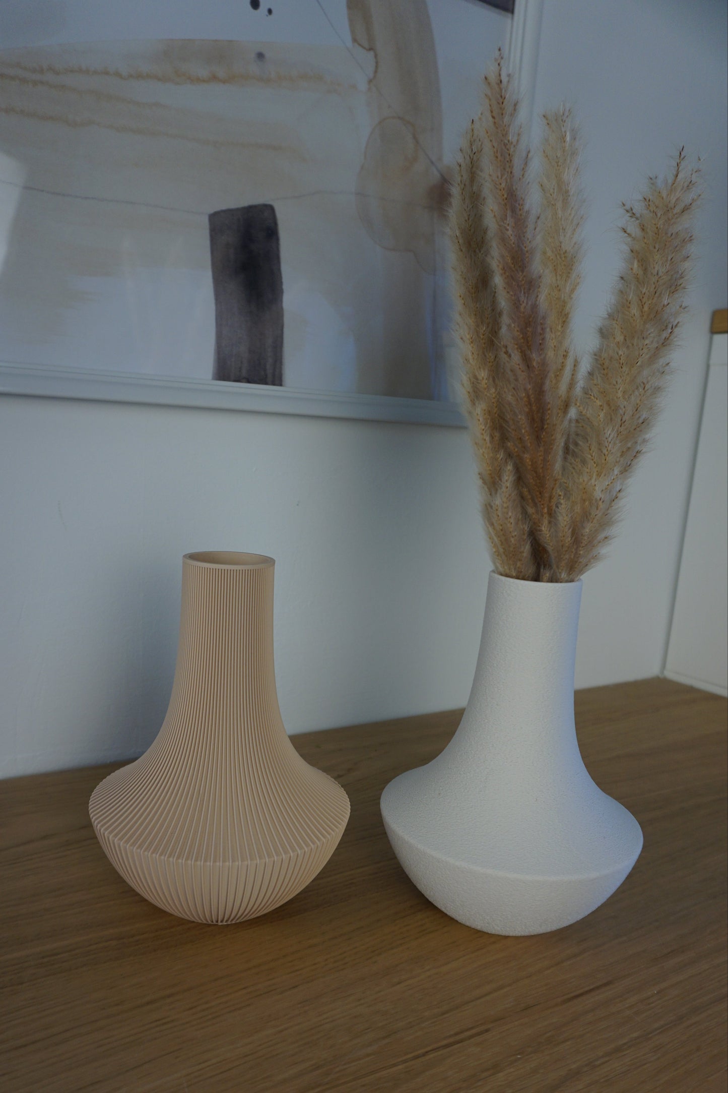 NOA – Die Vase, die alleine wirkt