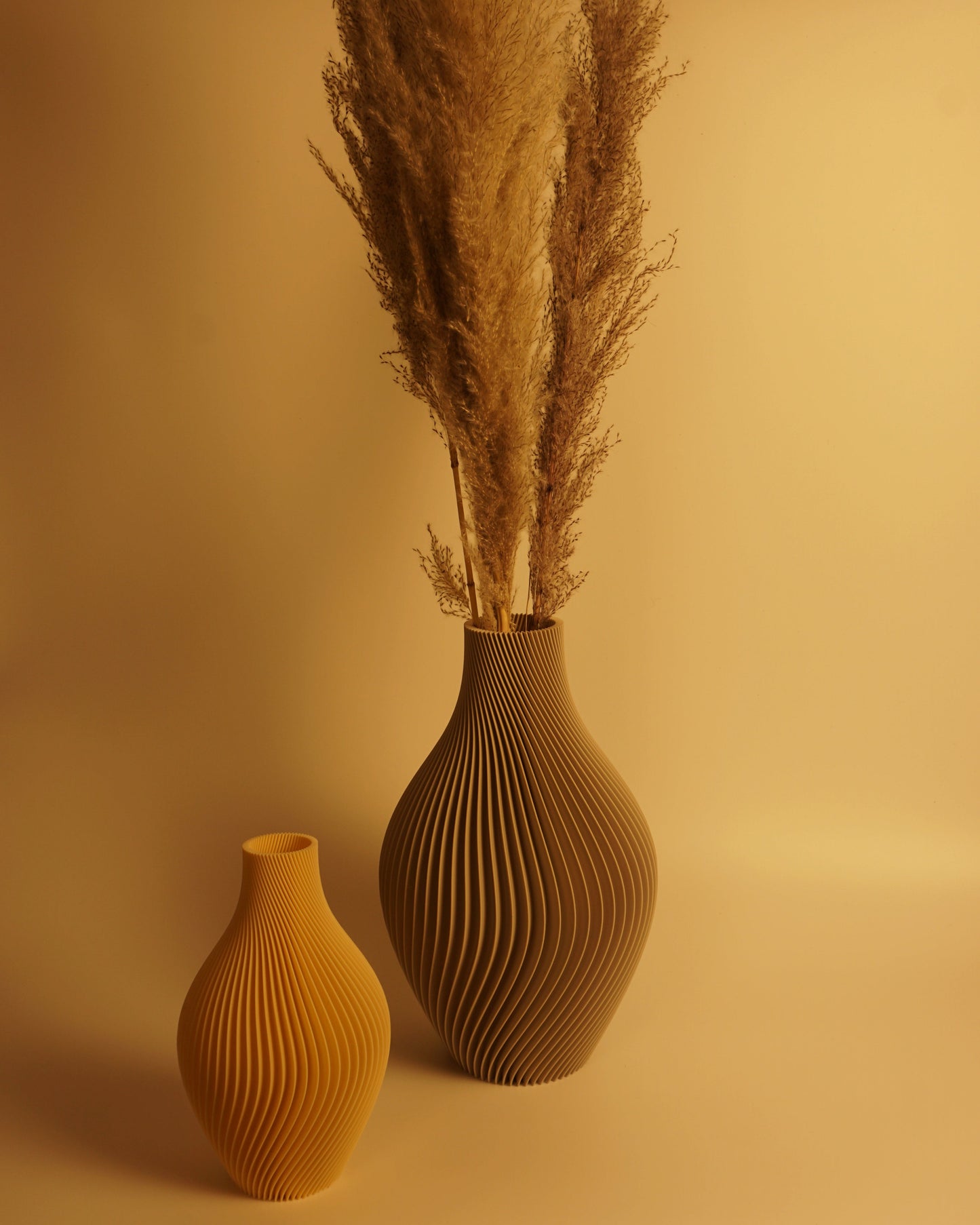 KAYA XXL – Große Designvase mit klarer Präsenz